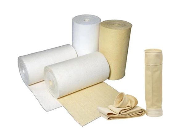 Filtro de tela para bolsas de filtro colector de polvo sobre un fondo blanco