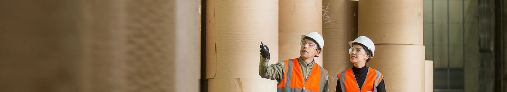 يقوم مفتشو QC لدينا بإجراء اختبار المنتج.